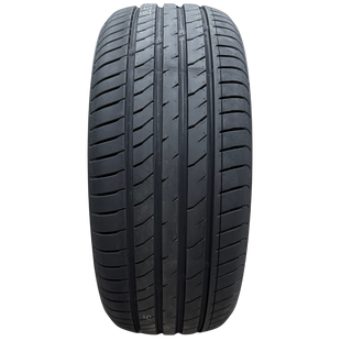 Anchee EPfounder Electric Vehicle Tyre close-up showcasing high performance asymmetric tread for increased lateral rigidity and improved road contact