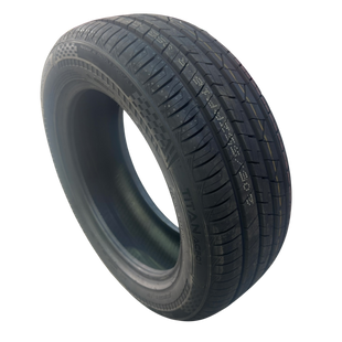 Anchee Titan ACF01 205/55ZRF16 run-flat tyre, angled sidewall view showing the moulded Titan ACF01 branding, chequered shoulder detail and UTQG 480 A A rating. New and unfitted.